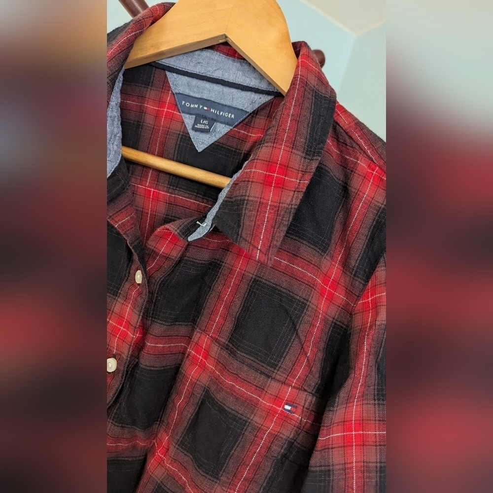 Tommy Hilfiger Long Roll Sleeve Shirt Woman's Sz L - Picture 3 of 12